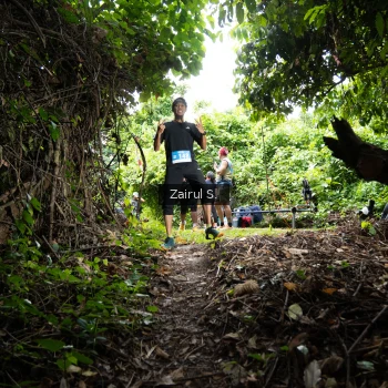 Runner Photo 1745993