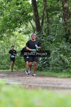 Runner Photo 1746143