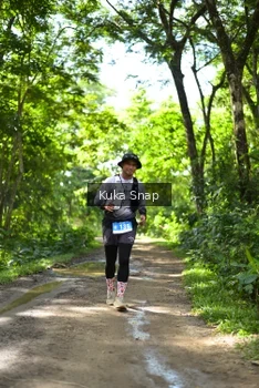 Runner Photo 1746360