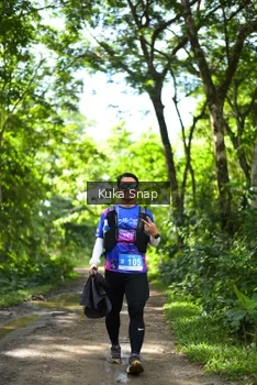 Runner Photo 1746373