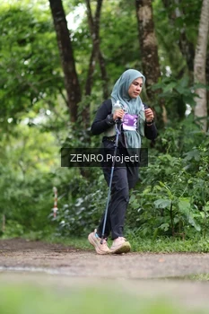 Runner Photo 1746555