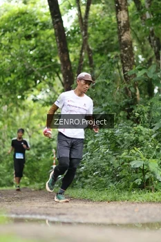 Runner Photo 1746630