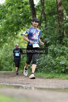 Runner Photo 1746658