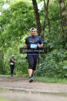 Runner Photo 1746673