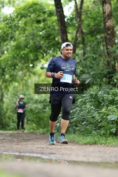 Runner Photo 1746683