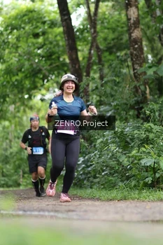 Runner Photo 1746710