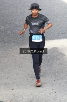 Runner Photo 1746915