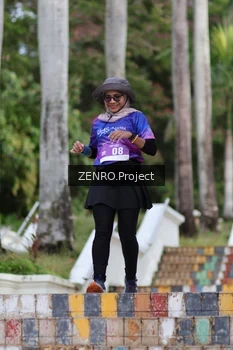 Runner Photo 1747105