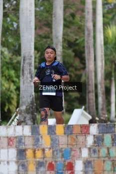 Runner Photo 1747297