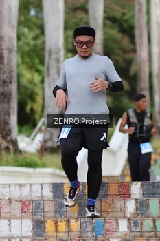 Runner Photo 1747335