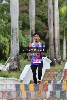 Runner Photo 1747348