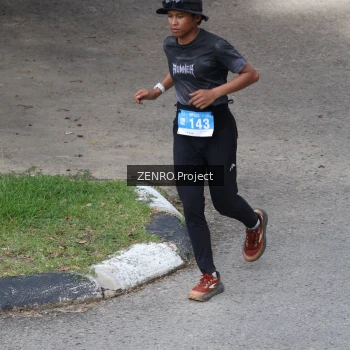 Runner Photo 1747354