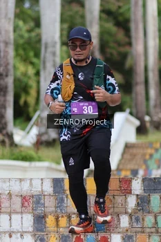 Runner Photo 1747365