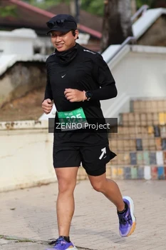 Runner Photo 1747390