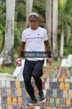 Runner Photo 1747396