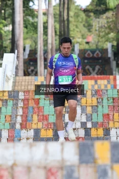 Runner Photo 1747441