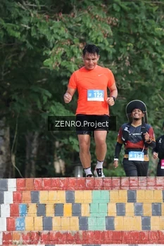 Runner Photo 1747473