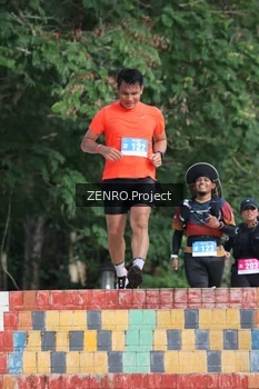 Runner Photo 1747474
