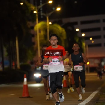 Runner Photo 1747936