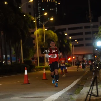 Runner Photo 1748039