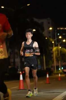 Runner Photo 1748087