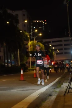 Runner Photo 1748137