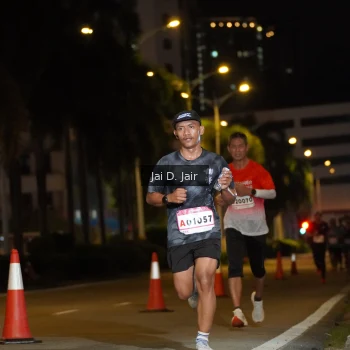 Runner Photo 1748140
