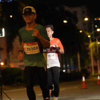 Runner Photo 1748194