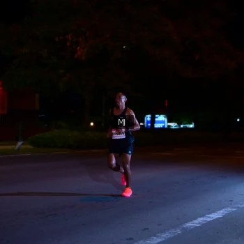 Runner Photo 1748292