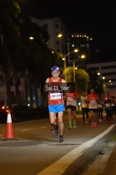 Runner Photo 1748293