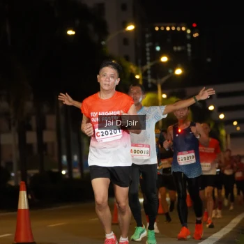 Runner Photo 1748313