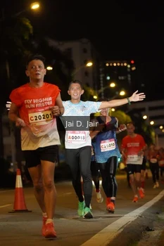 Runner Photo 1748317