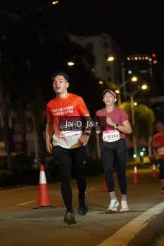 Runner Photo 1748338
