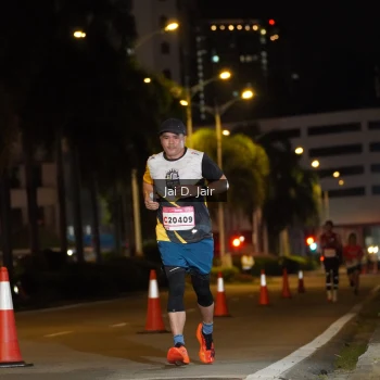 Runner Photo 1748474