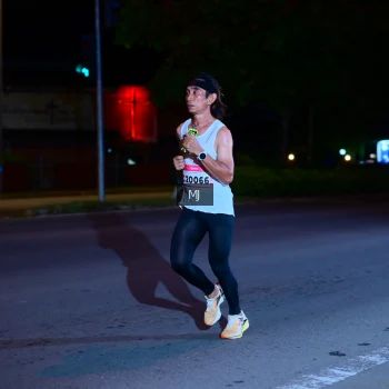 Runner Photo 1748476