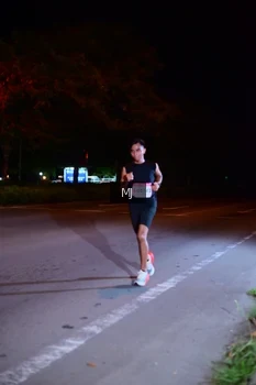 Runner Photo 1748536
