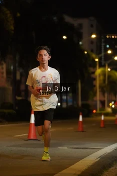 Runner Photo 1748540