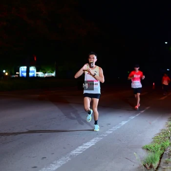 Runner Photo 1748593
