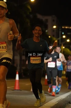 Runner Photo 1748596