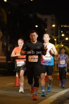 Runner Photo 1748599