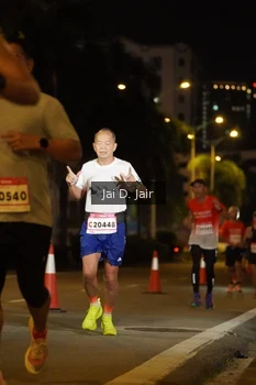 Runner Photo 1748614