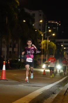 Runner Photo 1748765