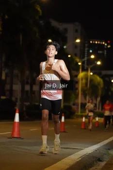 Runner Photo 1748787