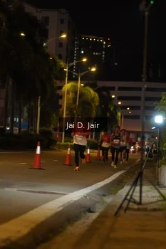 Runner Photo 1748812
