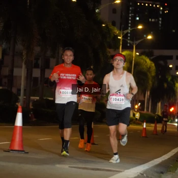 Runner Photo 1748830