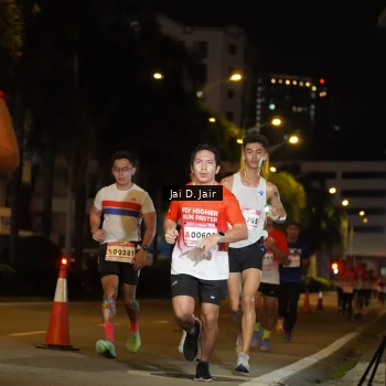 Runner Photo 1748946