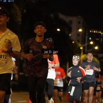 Runner Photo 1749001