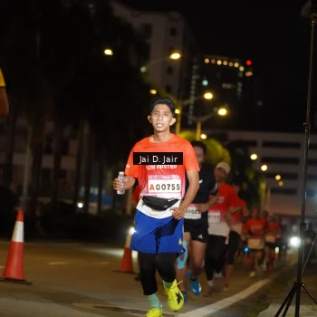 Runner Photo 1749018