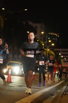Runner Photo 1749059