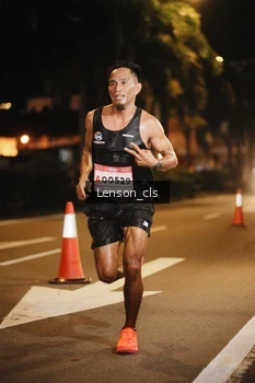 Runner Photo 1749086